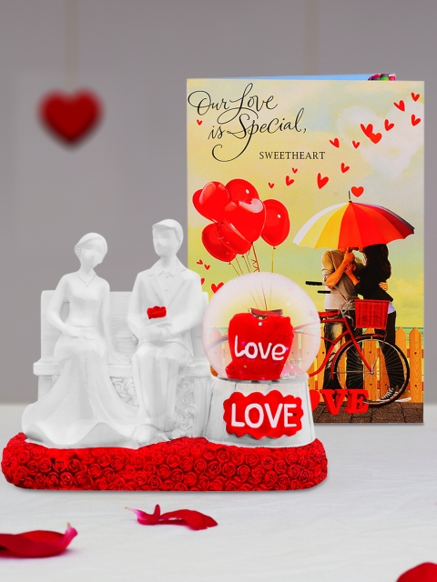 

Archies Multicoloured Couple Figurine with Greeting Card, Multi