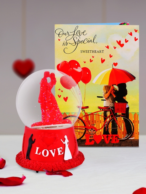 

Archies Multicoloured Couple Figurine with Greeting Card, Multi
