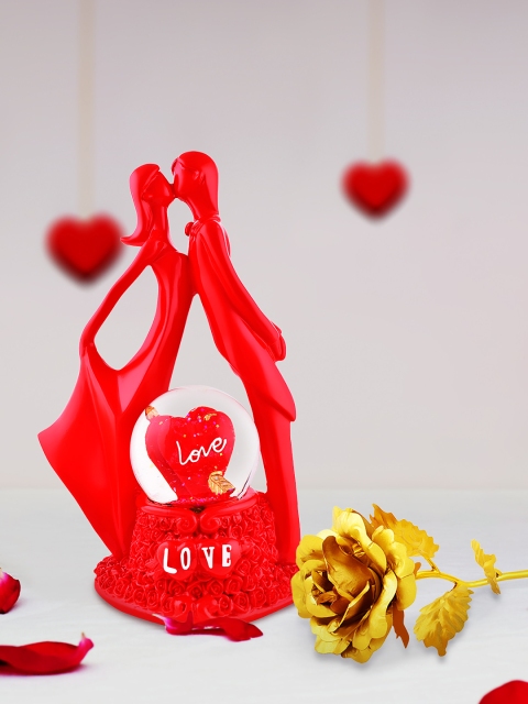 

Archies Multicoloured Combo of Love Figurine & Rose, Multi