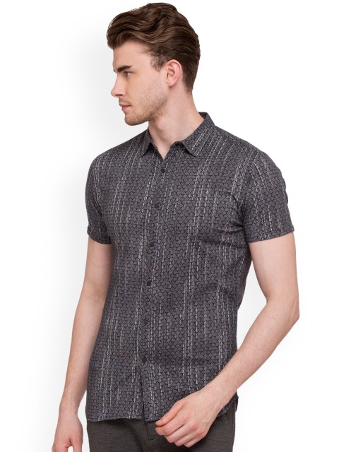 

Status Quo Men Black Slim Fit Printed Casual Shirt