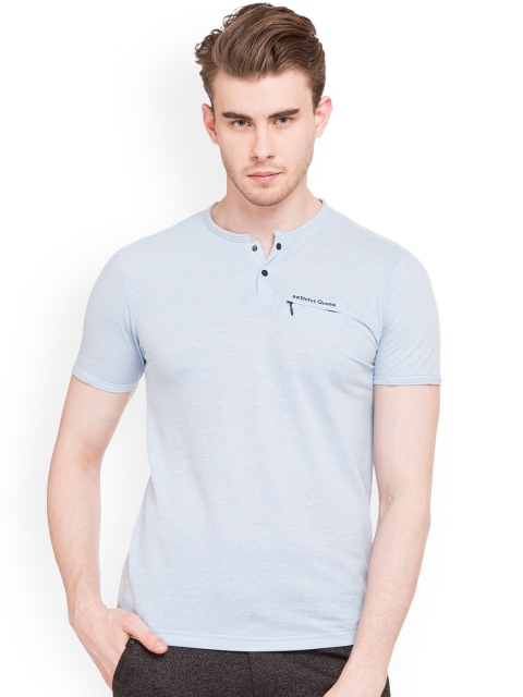 

Status Quo Men Blue Solid Henley Neck T-shirt