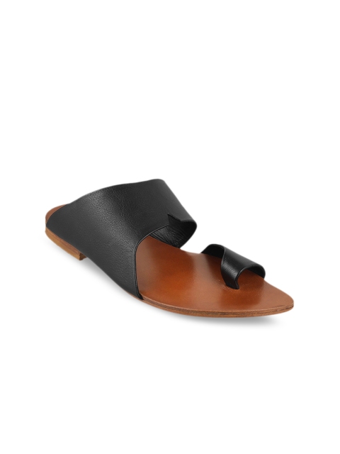 

Metro Men Black Comfort Leather Sandals