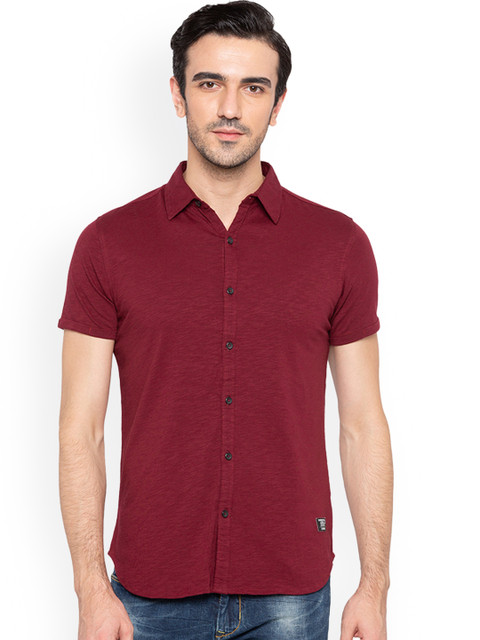 

Status Quo Men Maroon Slim Fit Solid Casual Shirt
