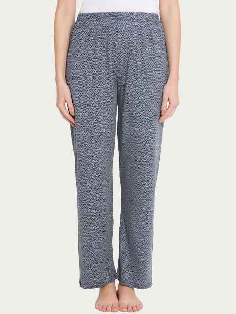 

Clovia Women Grey Printed Pyjamas LB0170P05XL