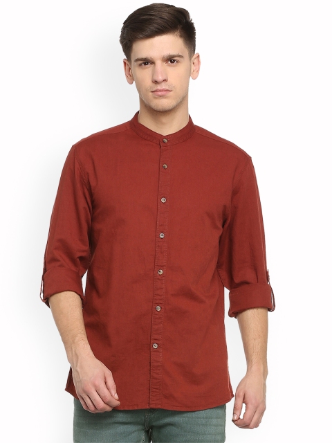 

People Men Maroon Regular Fit Solid Casual Shirt