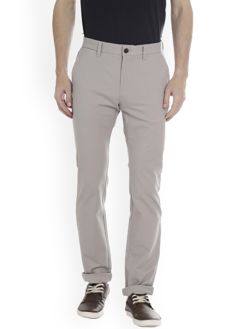 

Bar Harbour Men Beige Comfort Slim Fit Solid Regular Trousers