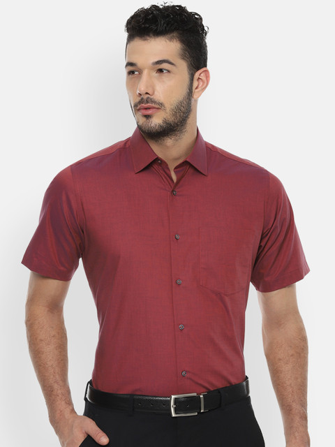 

Van Heusen Men Maroon Regular Fit Solid Formal Shirt