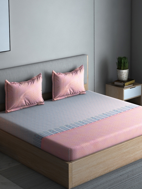 

Boutique Living India Pink Geometric 210 TC Cotton 1 Queen Bedsheet with 2 Pillow Covers