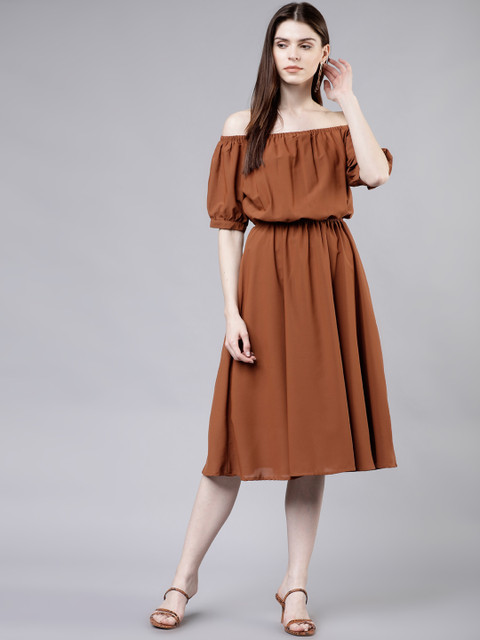 

Tokyo Talkies Women Solid Brown Blouson Dress