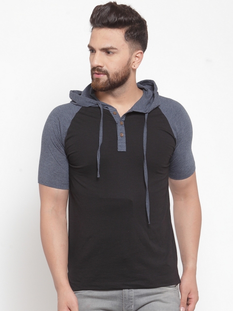

Kalt Men Black Solid Hood T-shirt