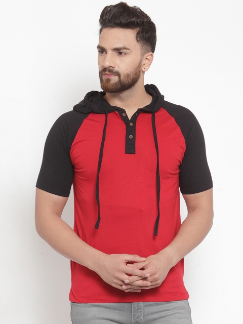 

Kalt Men Red Solid Hood T-shirt
