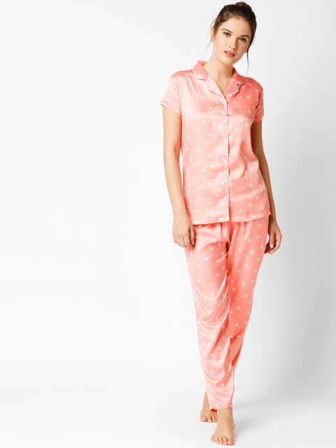 

I like me Women Peach-Coloured & White Printed Night suit