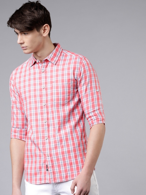 

LOCOMOTIVE Men Pink & White Slim Fit Checked Casual Shirt