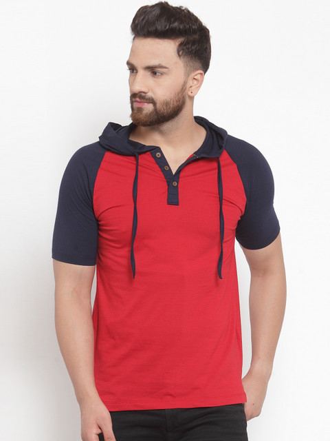 

Kalt Men Red Solid Hood T-shirt