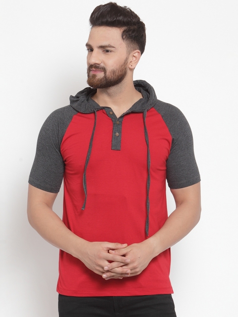 

Kalt Men Red Solid Hood T-shirt