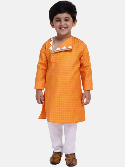 

BownBee Boys Yellow Printed Kurta with Pyjamas