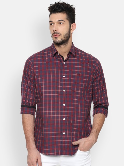 

Van Heusen Sport Men Red & Navy Blue Slim Fit Checked Casual Shirt