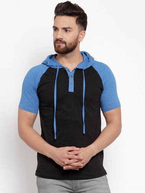 

Kalt Men Black Solid Hood T-shirt