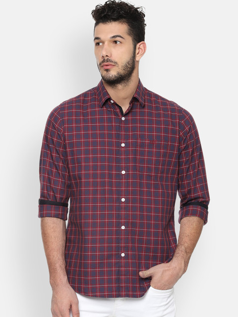 

Van Heusen Sport Men Red & Navy Blue Slim Fit Checked Casual Shirt