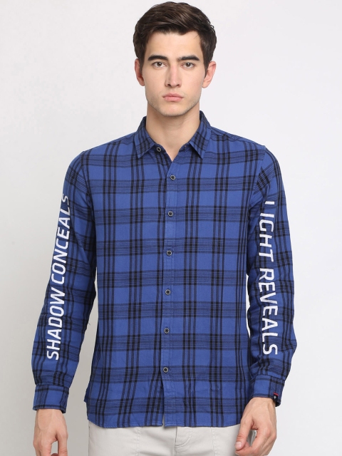

Breakbounce Men Blue Slim Fit Checked Casual Shirt