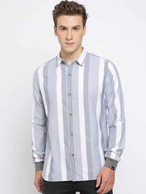 

Breakbounce Men Grey & White Slim Fit Striped Casual Shirt