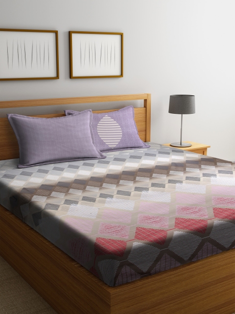 

Cortina Lavender & Brown Geometric 200 TC Cotton 1 Queen Bedsheet with 2 Pillow Covers