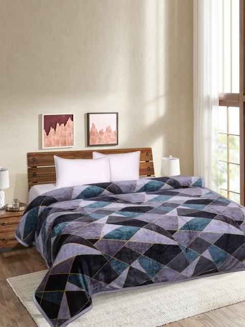 

Signature Grey & Teal Blue Geometric Mild Winter 380 GSM Double Bed Blanket