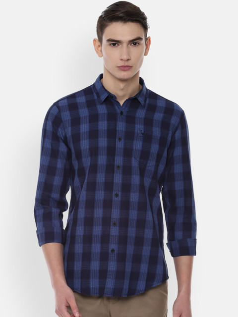 

Solly Jeans Co. Men Navy Blue & Black Regular Fit Checked Casual Shirt