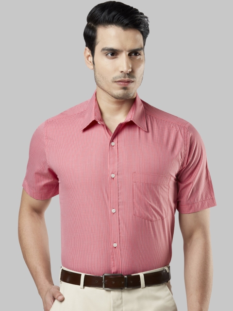 

Next Look Men Red Regular Fit Checked Formal Shirt