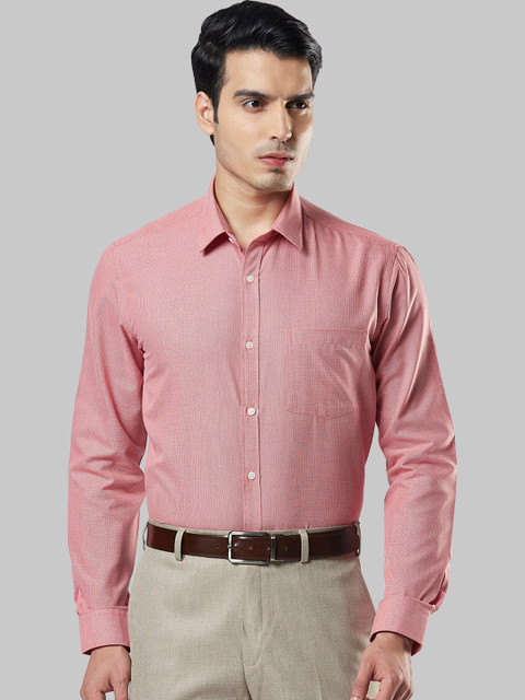 

Next Look Men Peach-Coloured Regular Fit Checked Formal Shirt
