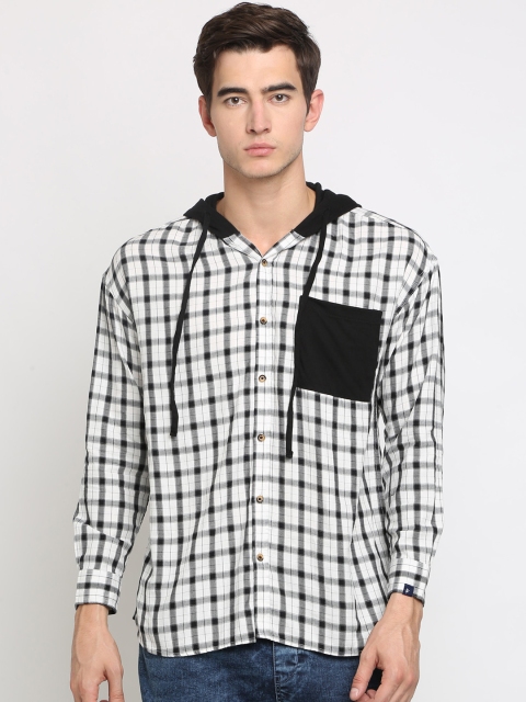 

Breakbounce Men White & Black Boxy Checked Casual Shirt