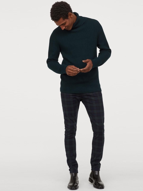 

H&M Men Blue & Green Checked Skinny Twill Trousers