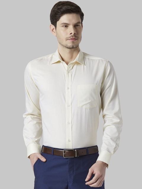 

Park Avenue Men Yellow Regular Fit Solid Formal Shirt