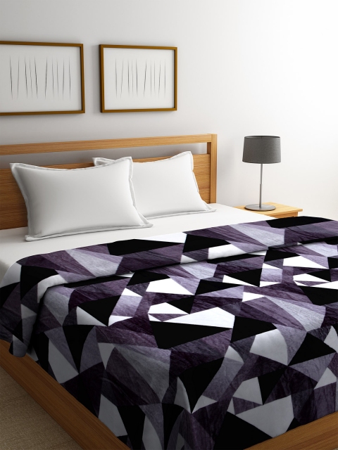 

Portico New York Black & White Geometric AC Room 210 GSM Double Bed Blanket