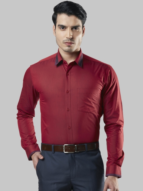 

Next Look Men Red Slim Fit Solid Formal Shirt