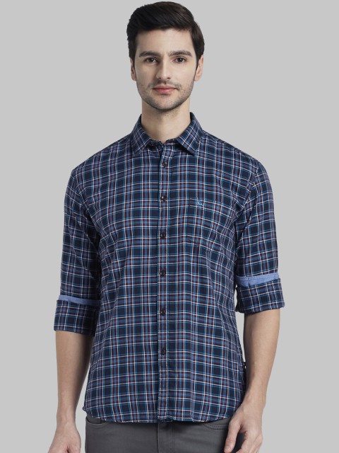 

Parx Men Blue Regular Fit Checked Casual Shirt