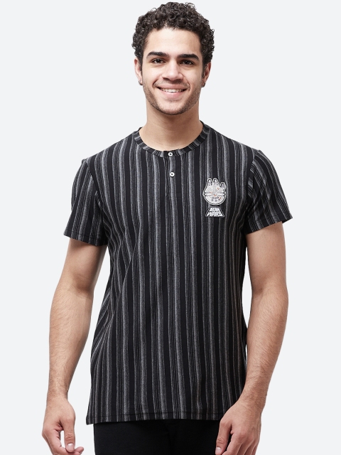 

Star Wars By Free Authority Black Men Short Sleeves T-Shirts