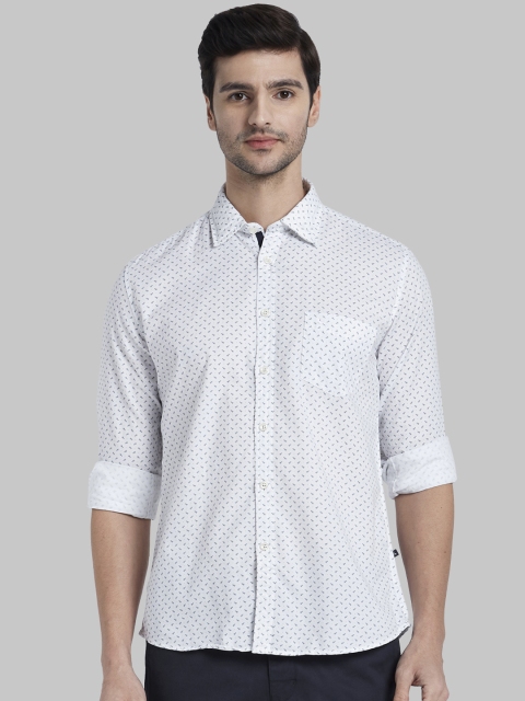 

Parx Men White Regular Fit Printed Casual Shirt