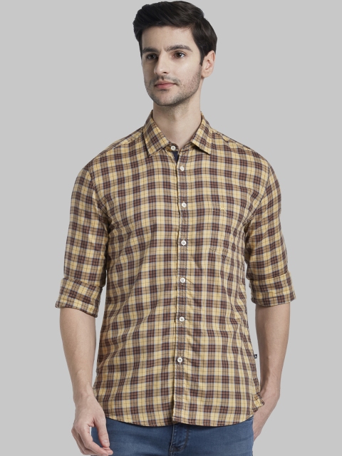 

Parx Men Yellow & Brown Regular Fit Checked Casual Shirt