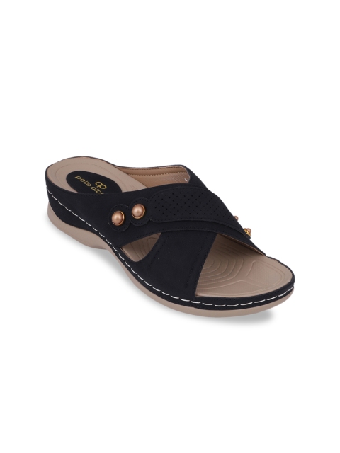 

pelle albero Women Black Solid Sandals