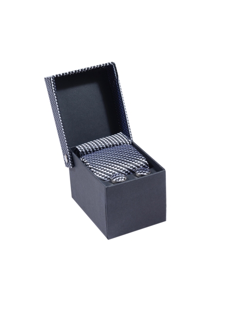 

Tossido Men Grey & Silver-Toned Accessory Gift Set