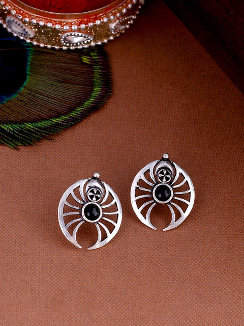 

Studio Voylla Silver-Toned & Black Oxidised Studs