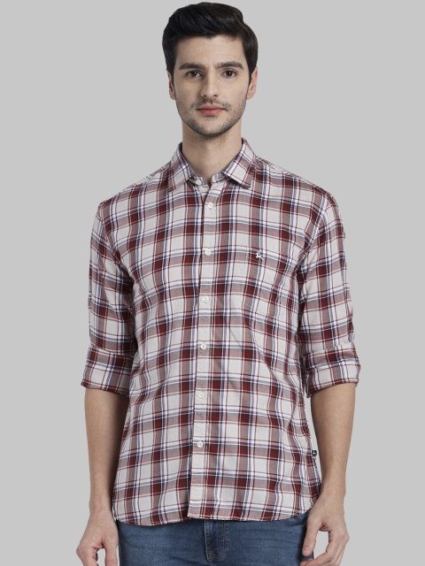 

Parx Men Maroon & White Regular Fit Checked Casual Shirt