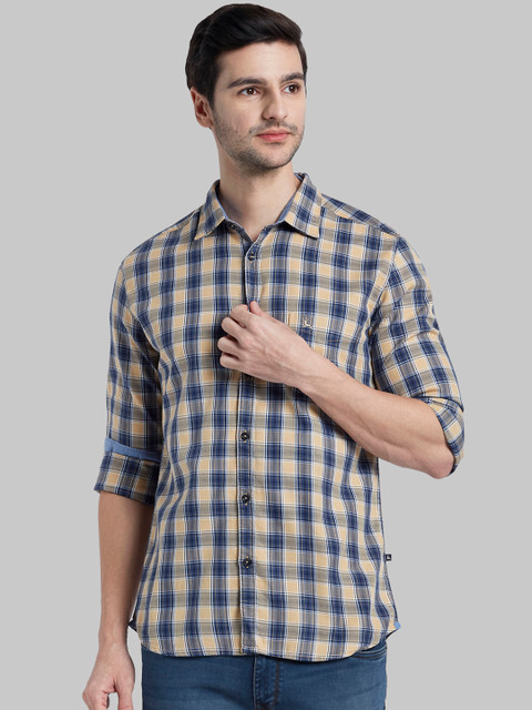 

Parx Men Yellow & Navy Blue Regular Fit Checked Casual Shirt