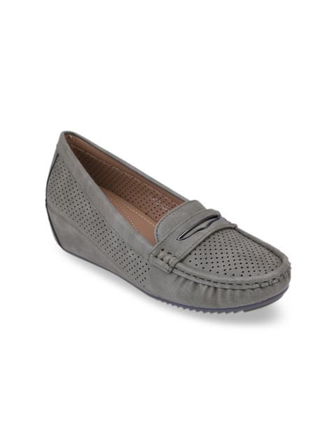 

pelle albero Women Green Loafers