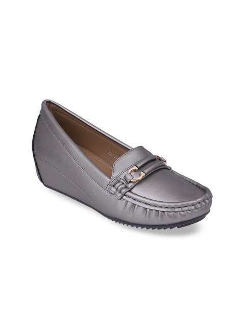 

pelle albero Women Gunmetal-Toned Loafers, Metallic