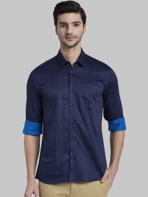 

Parx Men Navy Blue Regular Fit Printed Casual Shirt