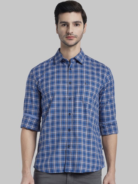 

Parx Men Blue & White Regular Fit Checked Casual Shirt