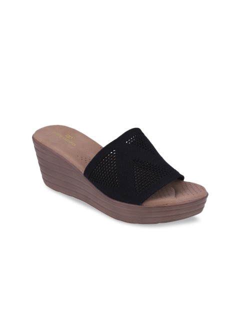 

pelle albero Women Black Woven Design Sandals