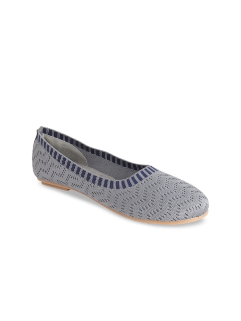 

Flat n Heels Women Grey Textured Mesh Ballerinas
